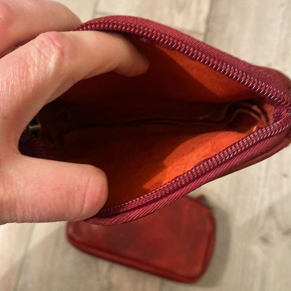 Two Duluth Red Leather Wristlets - Picture 8 of 8